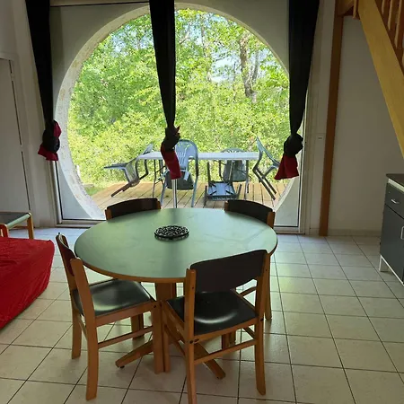 6 Personnes Au Des Chenes Montaigu-de-Quercy